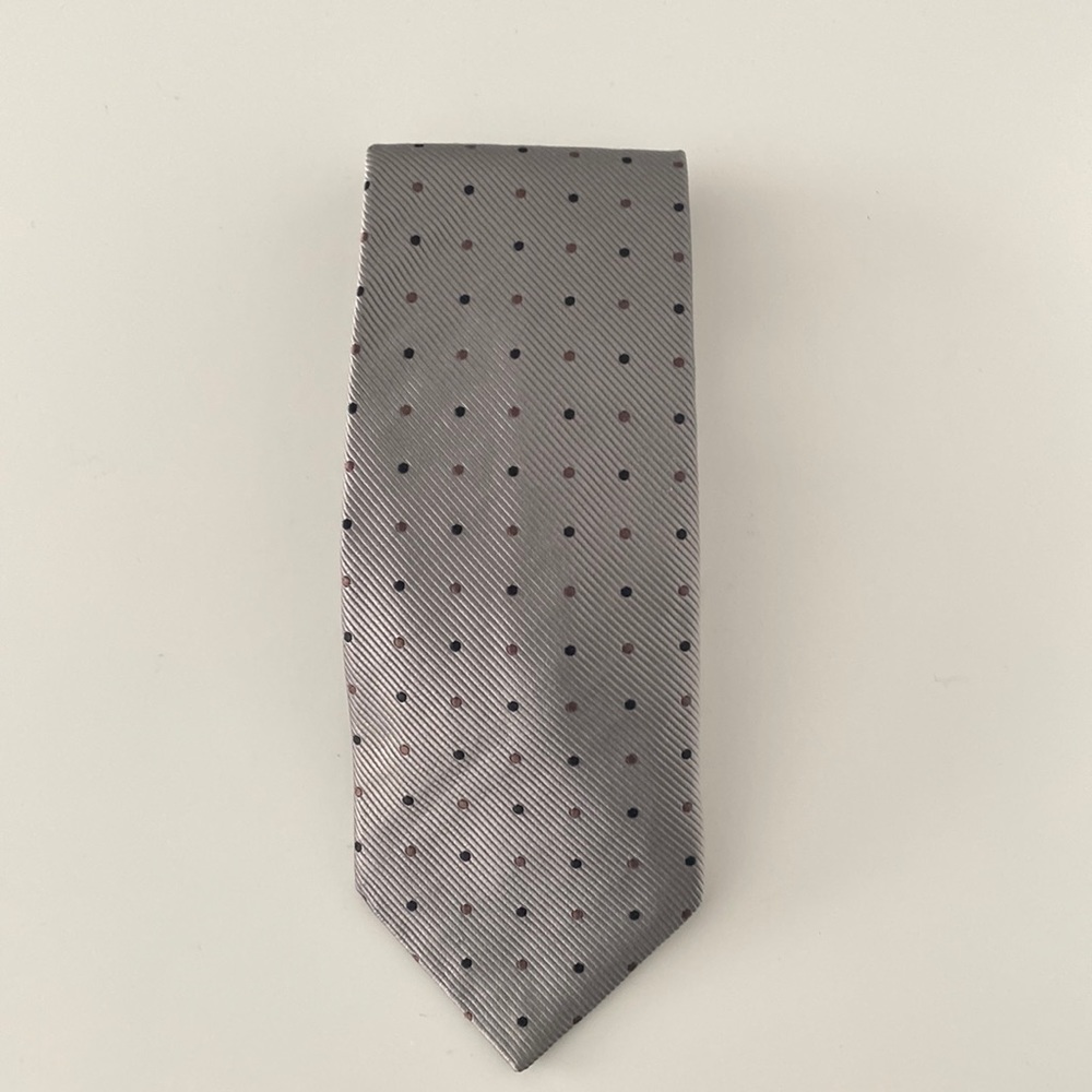 Henry Cotton’s Gray +Brown and Black dots 100% Silk Tie 👔
